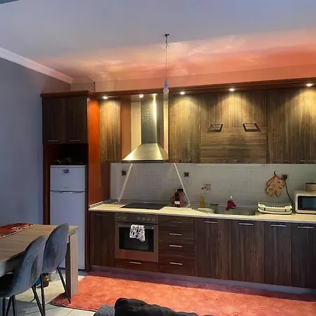 Modern Near Citycenter Apartment *